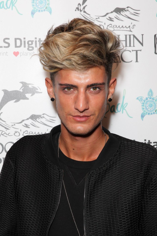 TayTay was spotted letting his hair down at an event in London this summer