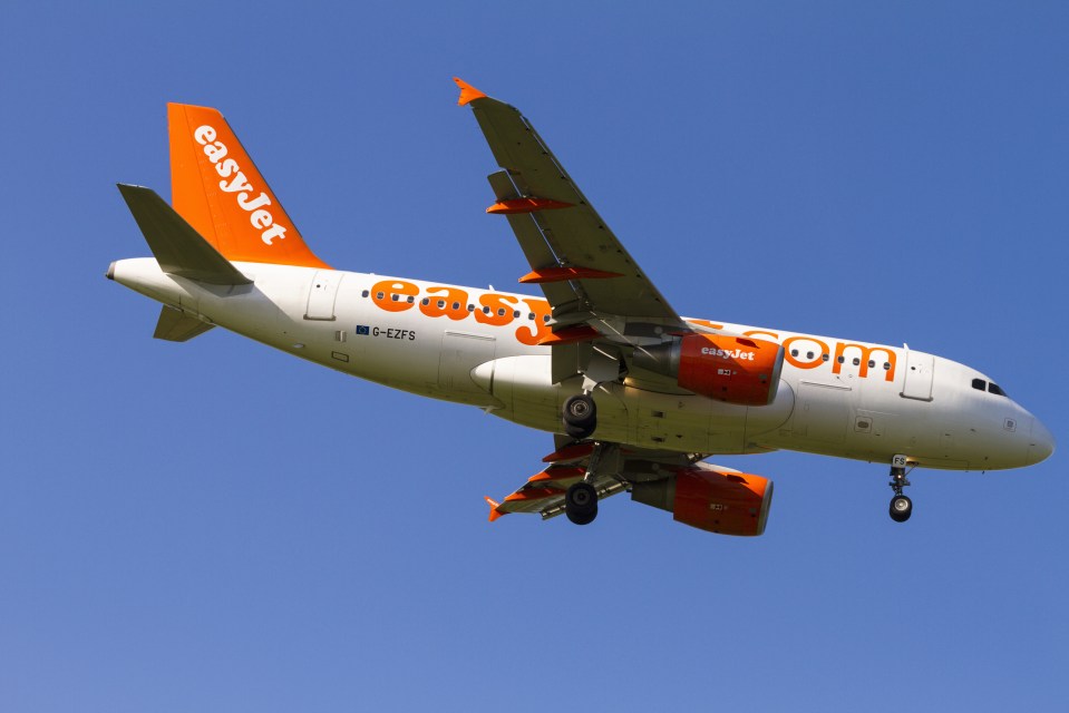 easyJet plane 