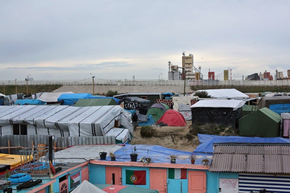 The camp is the home to an estimated 9000 refugees