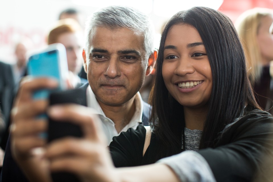 Sadiq Khan selfie