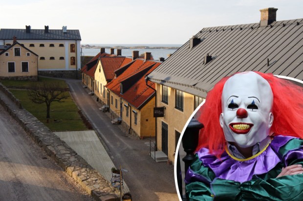 composite town clown