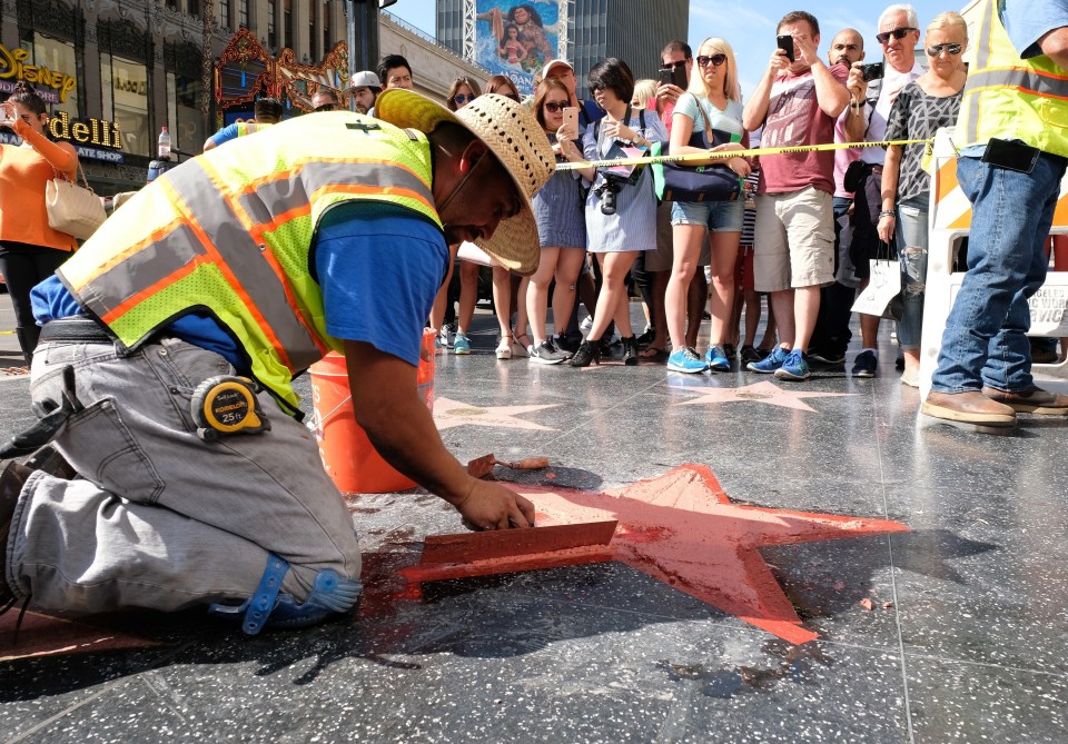 Picture Shows: GV, General View October 26, 2016 Workers reforge Donald Trump's star on the Hollywood Walk of Fame after being destroyed by vandals early this morning in Los Angeles, California. Non-Exclusive UK RIGHTS ONLY Pictures by : FameFlynet UK ¿ 2016 Tel : +44 (0)20 3551 5049 Email : info@fameflynet.uk.com