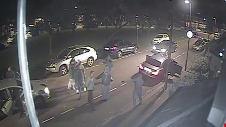 hooded-gunman-brandishes-weapon-in-violent-clash-near-turnpike-lane-00_00_25_00-still005