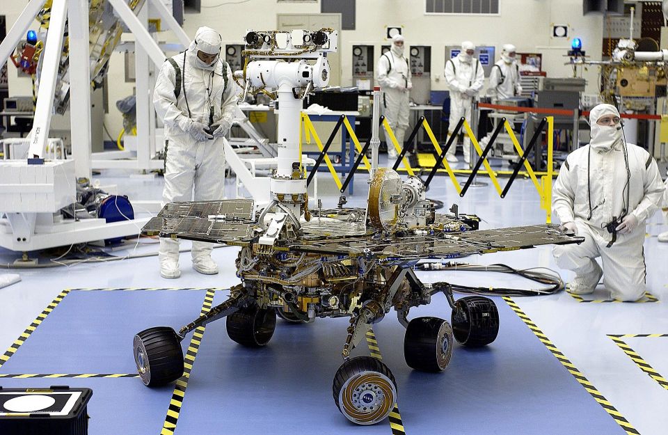 NASA scientists test the Curiousity rover, which has been on Mars since 2004 and has been in operation 50 times longer than its predicted lifespan