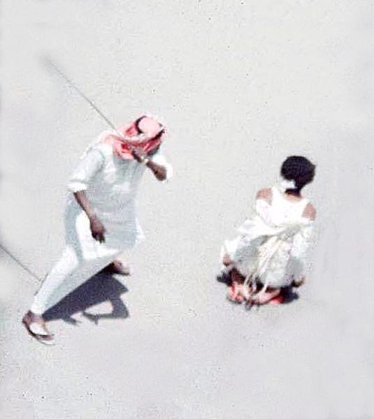 EXECUTION OF DRUG DEALER IN JEDDAH, SAUDI ARABIA. - 1985