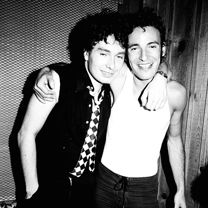 WARMTH . . . my greeting from the mighty Bruce