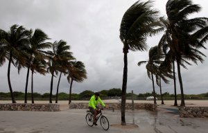 Hurricane Matthew forces airlines to cancel flights - what are your rights if your holiday is affected?