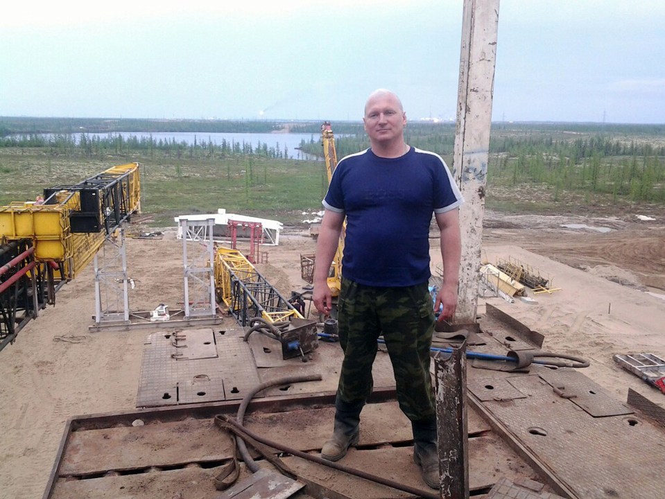 Alexey Veremev desperately called emergency services for help, saying his own leg had got trapped in the wreckage