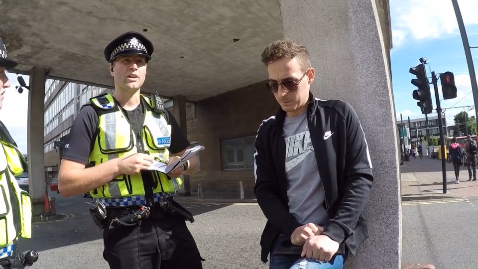 paedo-who-arranged-sex-meet-with-13-year-old-girl-snared-by-vigilante-group-161019-00_00_26_07-still006