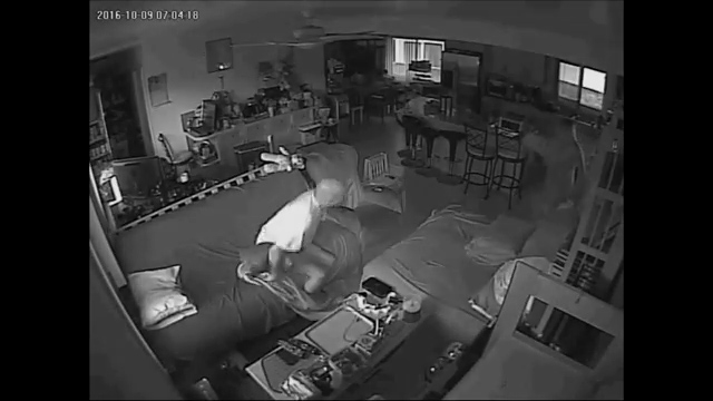 raw-smoking-samsung-phone-caught-on-video1-mp4-00_00_08_18-still002-1