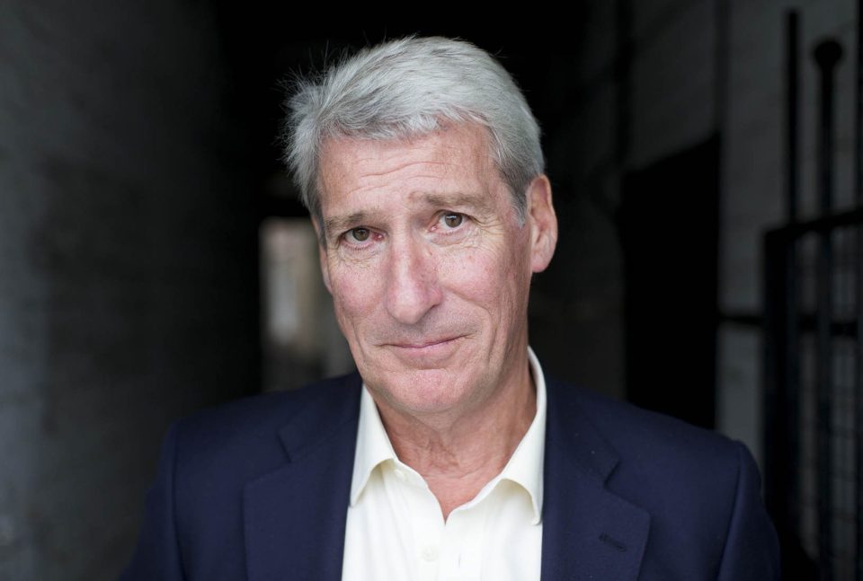 Jeremy Paxman leads the questioning in tonights University Challenge
