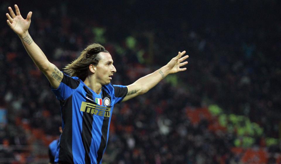 Inter Milan's Swedish forward Zlatan Ibrahimovic celebrates after scoring against Chievo during their Italian Serie A football matchat San Siro Stadium on December 14, 2008 in Milan. Inter beat Chievo 4-2. AFP PHOTO / EMILIO ANDREOLI (Photo credit should read Emilio Andreoli/AFP/Getty Images)