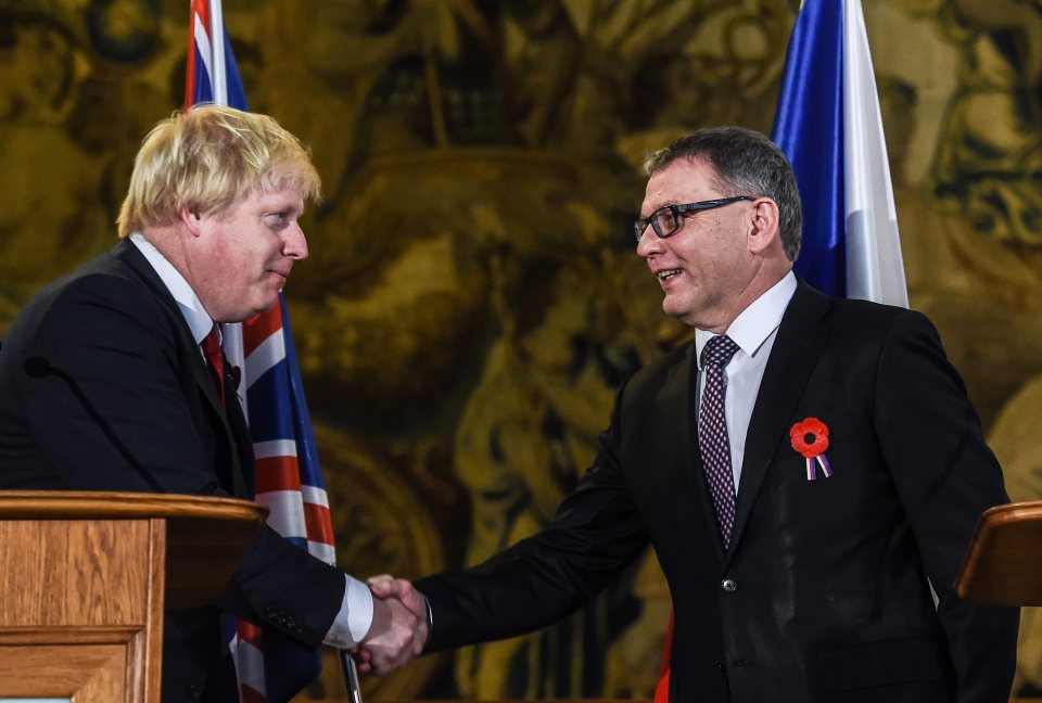 British Foreign Secretary Boris Johnson (L) and Czech Foreign Minister Lubomir Zaoralek 