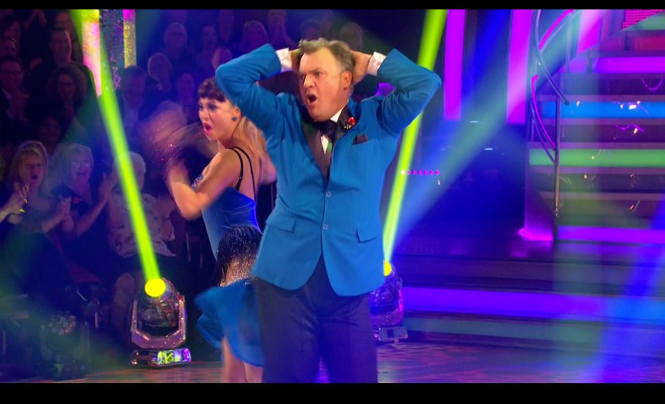 Katya recently revealed that Ed can't do 'manly' routines and Saturday night was no exception