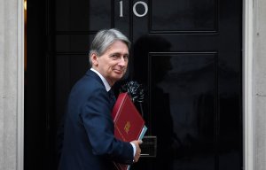 PM Theresa May tells Chancellor Philip Hammond to cancel the planned 2p-a-litre fuel tax hike