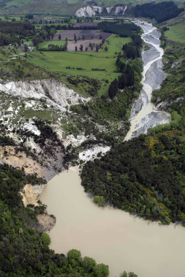 A lake caused by an earthquake slip forms on the Conway River 