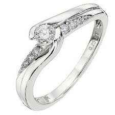 This is the ring Daniel purchased for Amy, which she never received 
