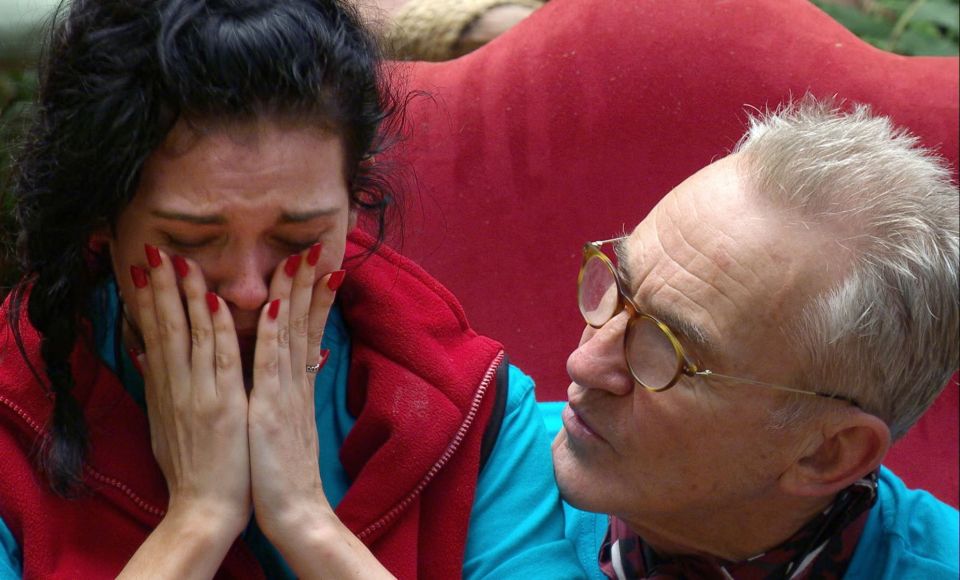 Scarlett couldn't hold back her tears