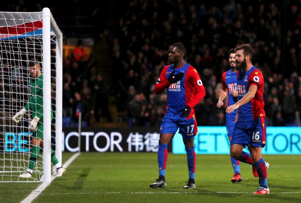 LONDON, ENGLAND - DECEMBER 03: Christian Benteke (L) of Crystal Palace celebrates scoring his team's third goal withi his team mate Joe Ledley (R) during the Premier League match between Crystal Palace and Southampton at Selhurst Park on December 3, 2016 in London, England. (Photo by Christopher Lee/Getty Images)