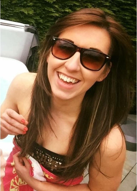 Samantha was travelling in a Ford Fiesta when she was involved in a minor collision with the central reservation, rendering the car unmovable