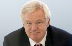 Brexit Secretary threatens to take billions in business from EU if it refuses Britain good exit deal