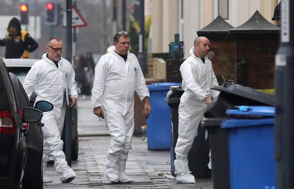  Five men and a woman arrested in Derby and London over suspected terror offences