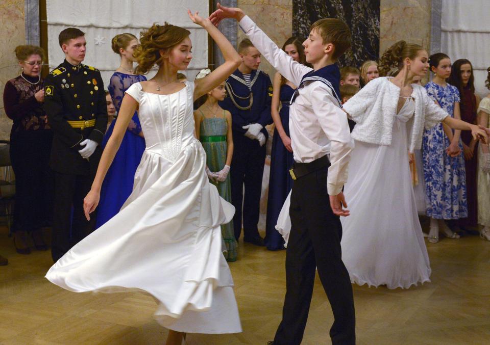  Participants from the Naval Academy, Suvorov Military School, and students of the Academy of Vaganova of Russian Ballet gathered for their first ball on Tuesday