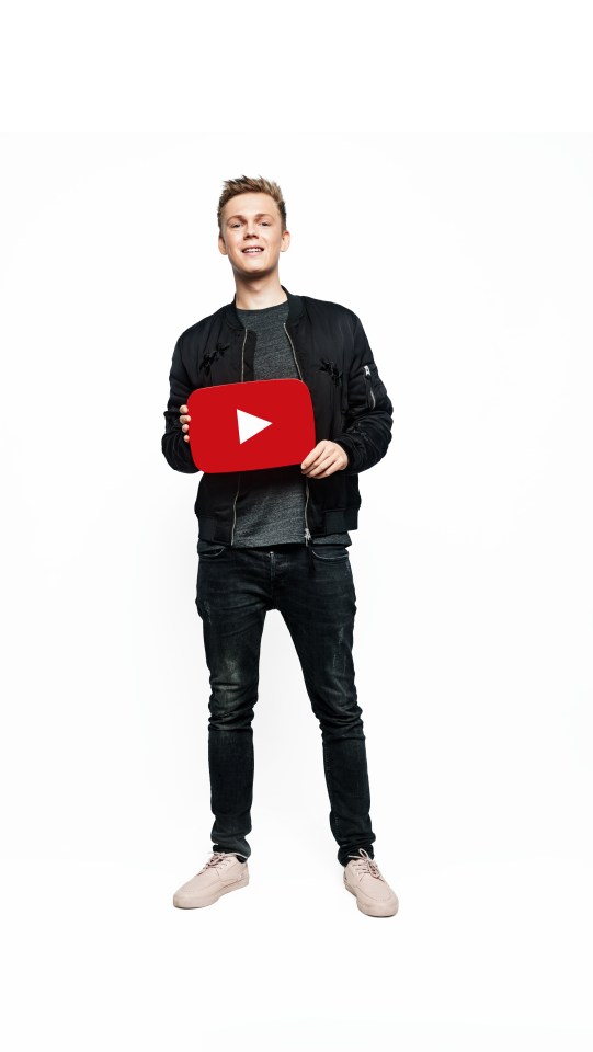 youtube-made-for-you-caspar-lee-with-lozenge