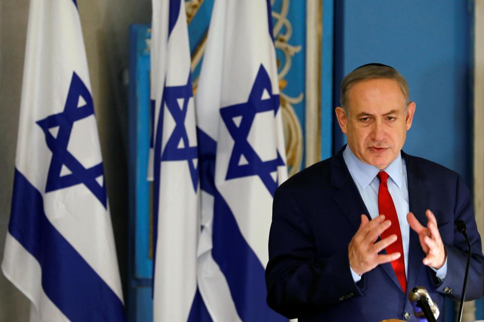 Israeli PM Benjamin Netanyahu has tweeted his support for Donald Trump's planned border wall 