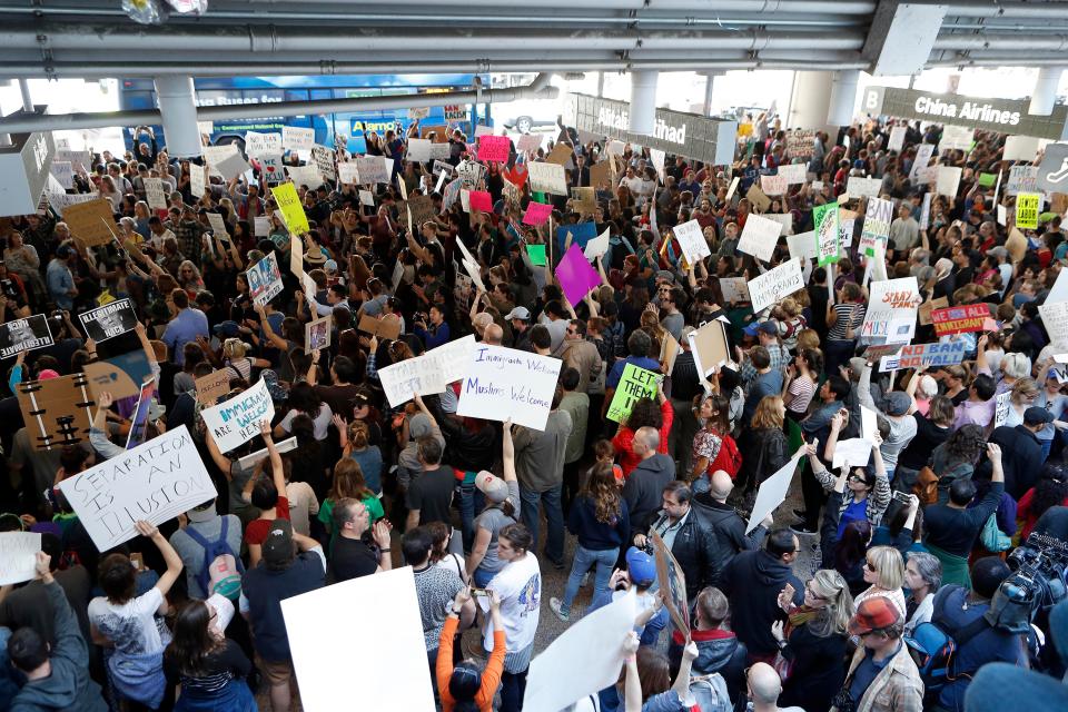  Protests against Trumps travel ban have left airports across the US in chaos