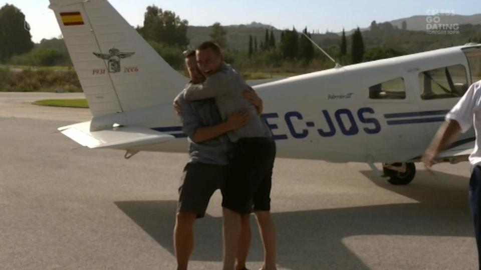  Brad proposed to Kev while they were in the air