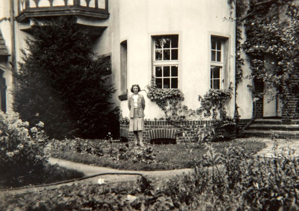  Brenda at the villa in Potsdam that became her 'Cabinet Office'