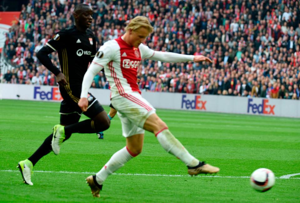  Kasper Dolberg doubled the lead for the home side with a clinical finish with his right foot into the bottom corner