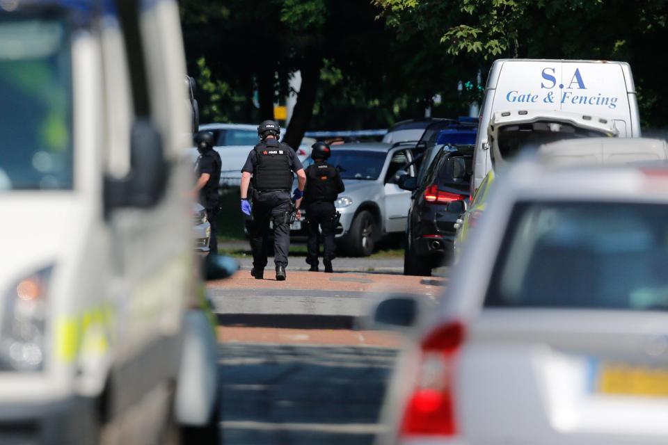  A bomb squad joined the Army and armed police