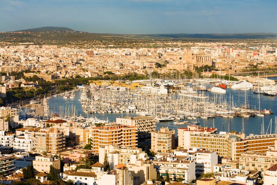 Islands including Ibiza, Menorca, Majorca and Formentera will penalise anyone illegally renting apartments to tourists with fines of up to 40,000 euros