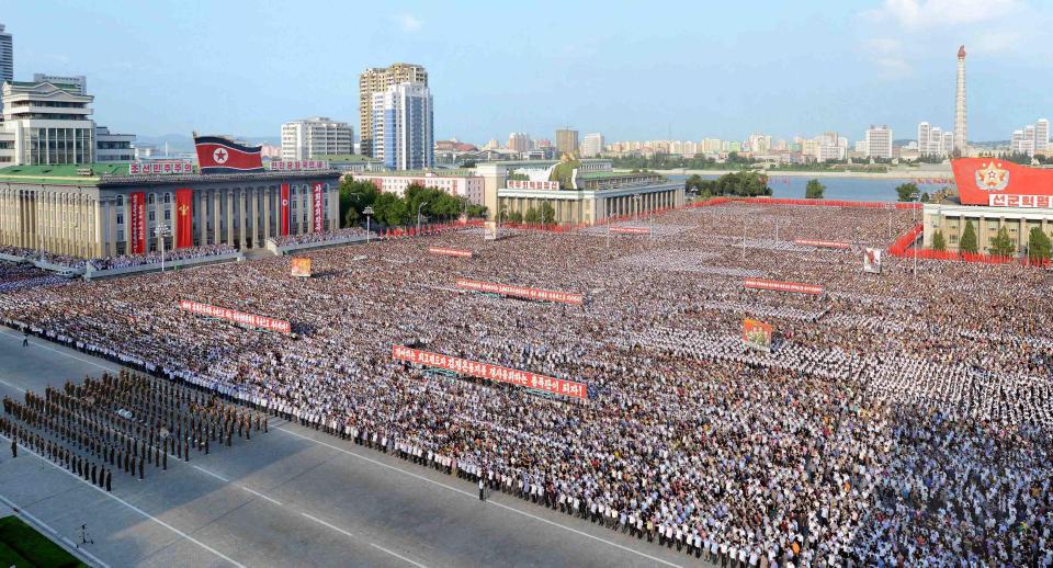 Tens of thousands of North Koreans gathered in Kim Il Sung Square 