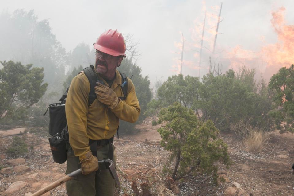 Josh Brolin plays Eric Marsh in heropic Only the Brave
