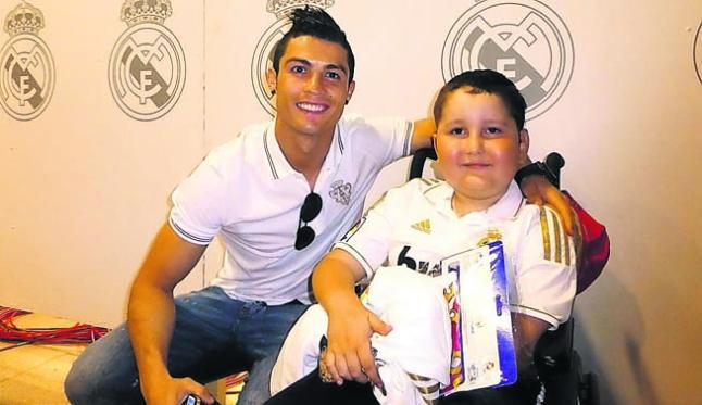  Ronaldo paid the medical bill at an expensive private medical centre for terminally ill Nuhuzet Guillen