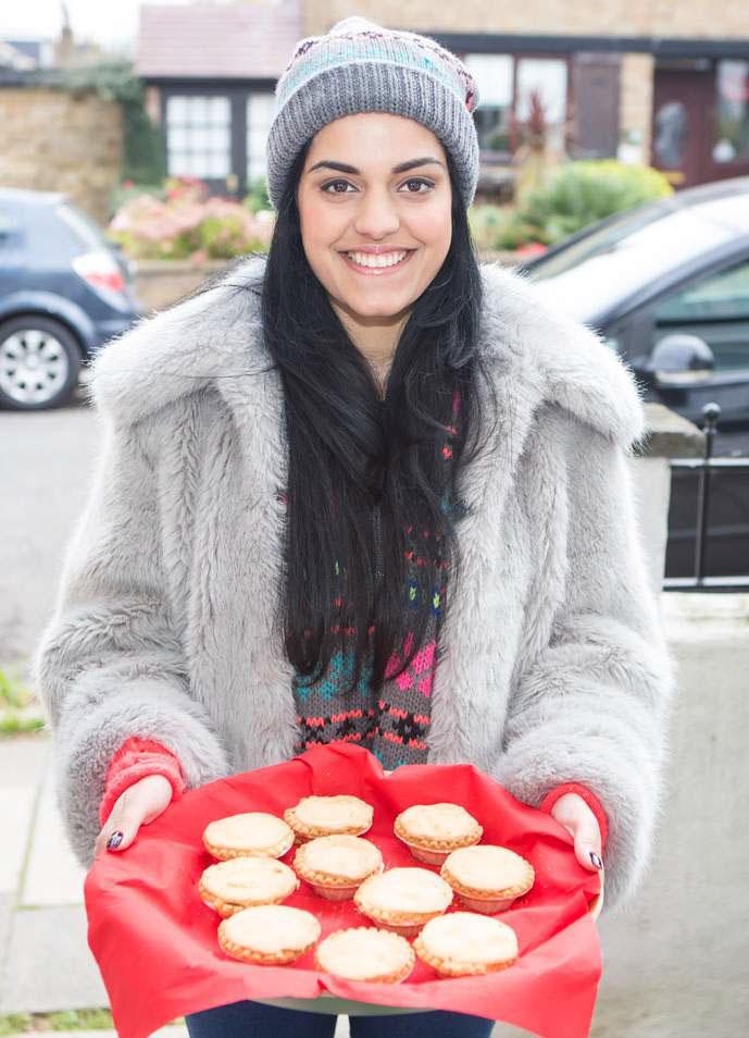  The campaign urges people to share a mince pie with a lonely neighbour during the Christmas period