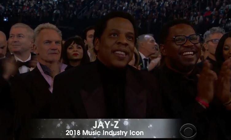  Jay-Z was awarded with the Music Industry Icon award