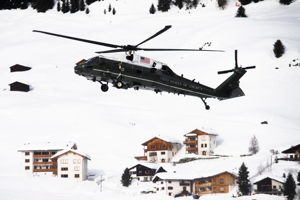 One of the choppers turns out to be Marine One 