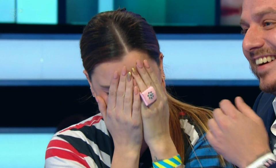  Shelley covered her face as she burst into tears, showing off the ring made by Ginuwine