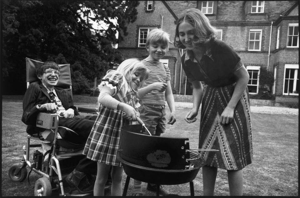  Stephen Hawking with Jane and children Lucy and Robert