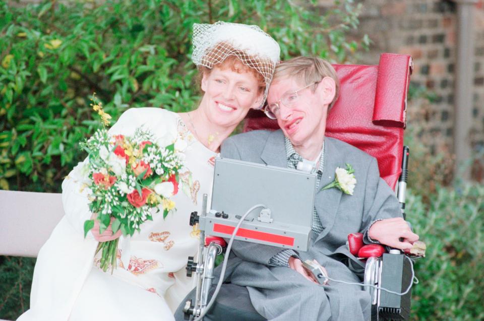  Hawking married his nurse Elaine Mason at in September 1995