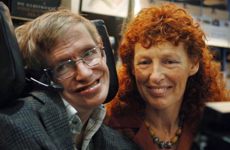  Stephen Hawking and his then wife Elaine smile on the opening day of the Frankfurt Book Fair 2005