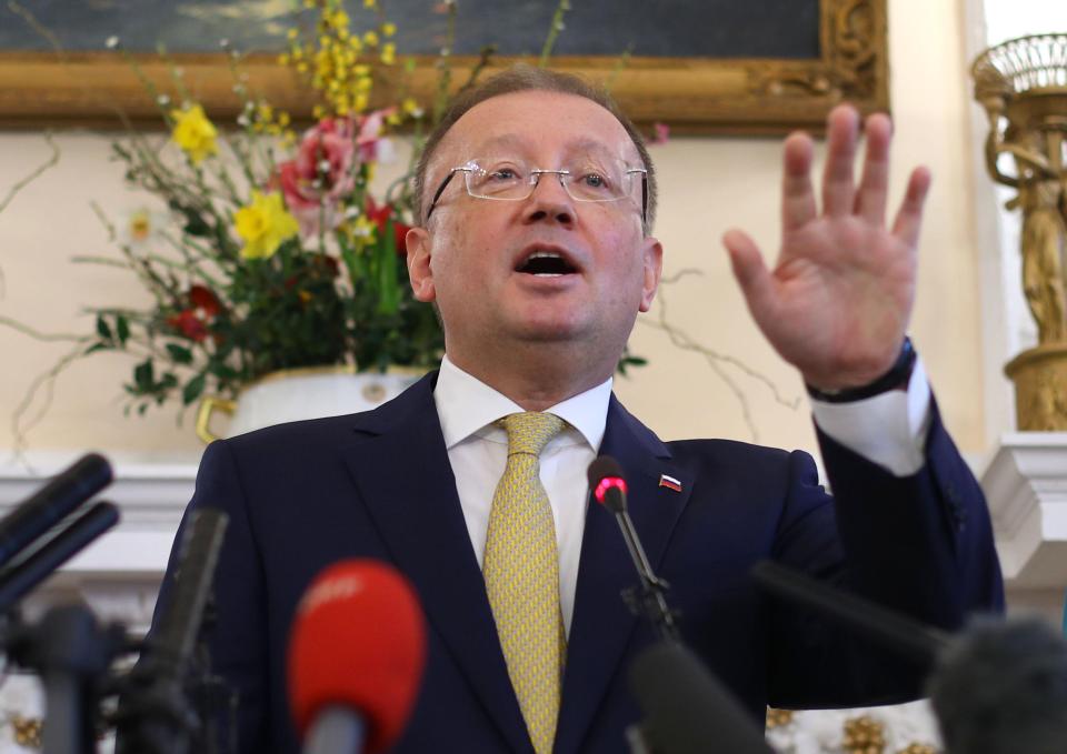  The Russian ambassador used the same argument yesterday in a 90-minute long press conferene