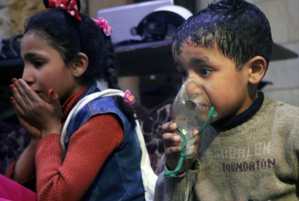  Activist groups claim at least 500 people, including children, were treated after a gas attack