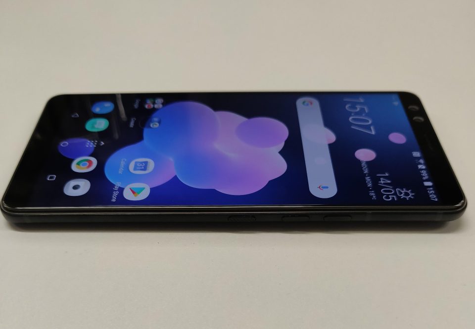 HTC U12+