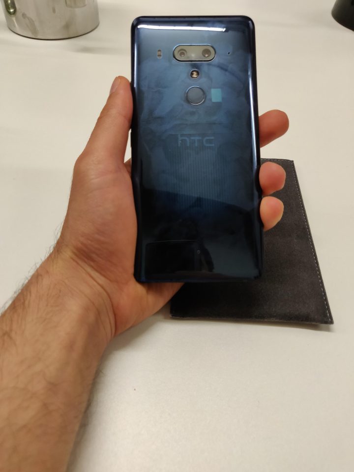 HTC U12+