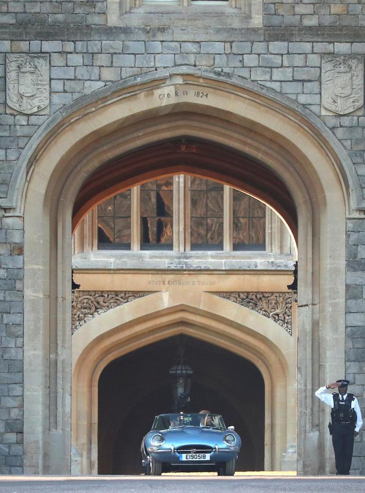 The couple begin their drive to Frogmore House, where the reception will be held